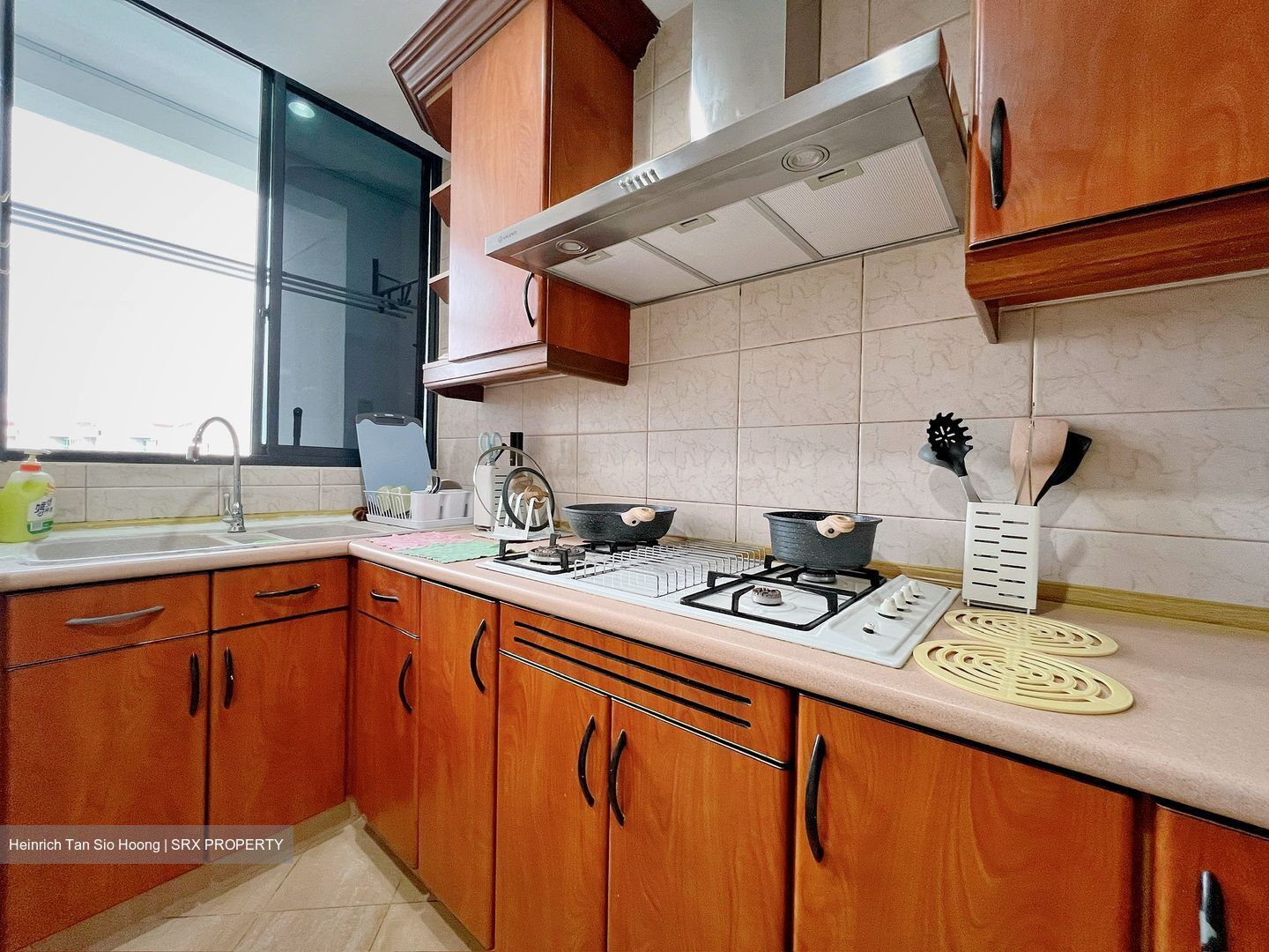 Glendale Park (D23), Condominium #560799931